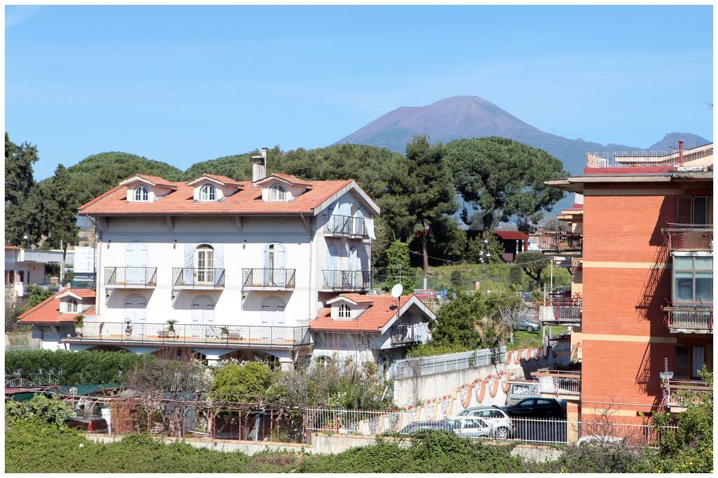Hotel Iside Pompei Exterior foto